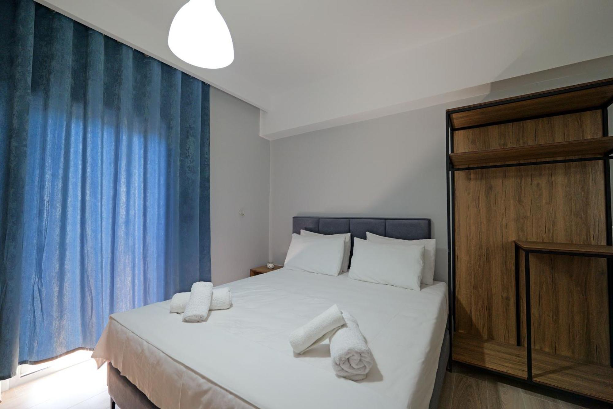 Hotel Holiday Саранда Экстерьер фото