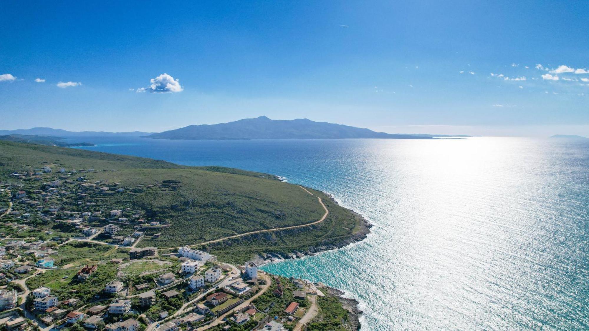 Hotel Holiday Саранда Экстерьер фото